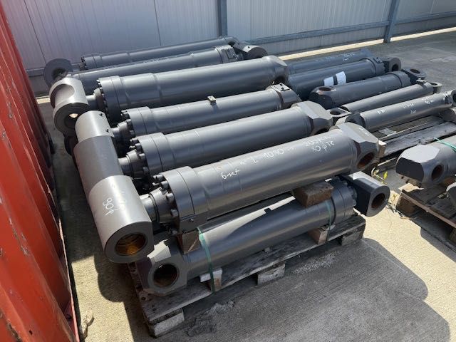 Nowy siłownik hydrauliczny L-1080 MM średnica cylindra 200 mm