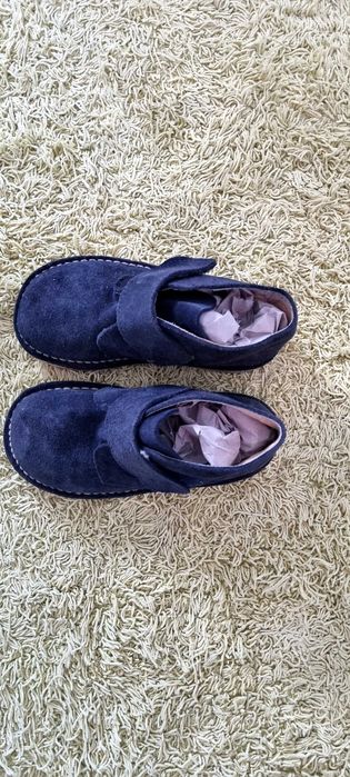 Botas azuis com velcro criança