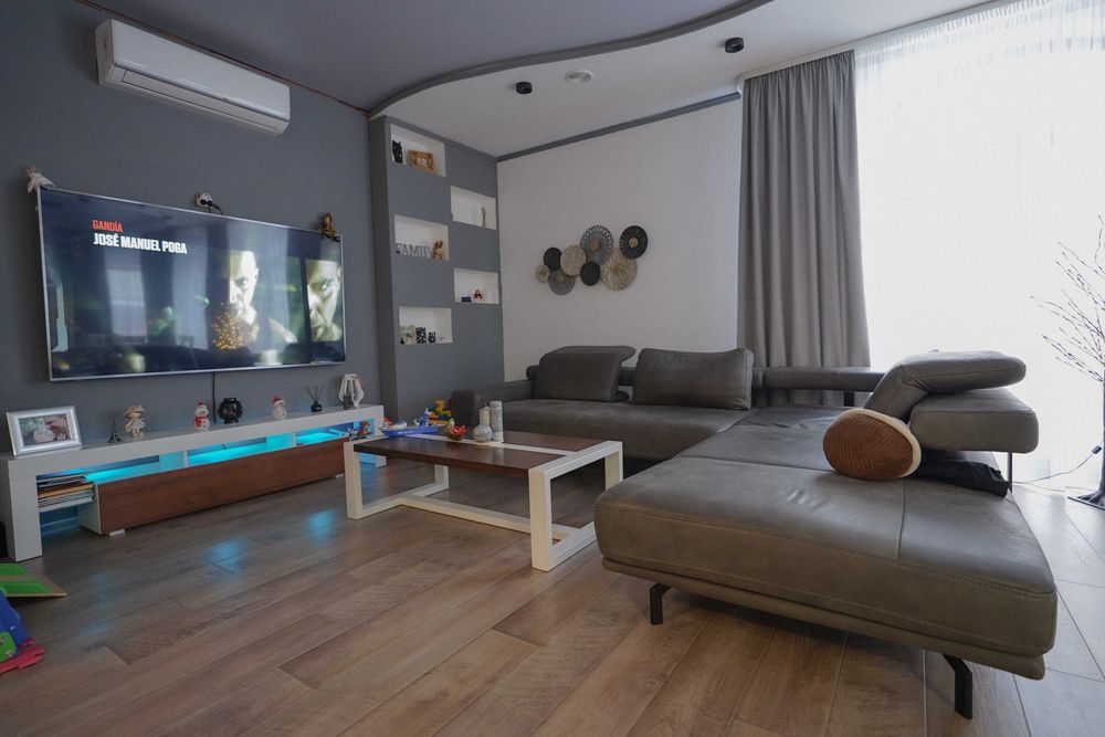 Продам будинок з хорошим ремонтом