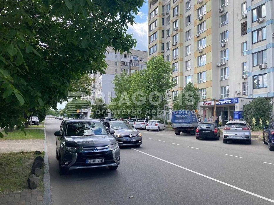 Продаж фасадної ділянки в центрі міста Вишневе,вул. Лесі Українки