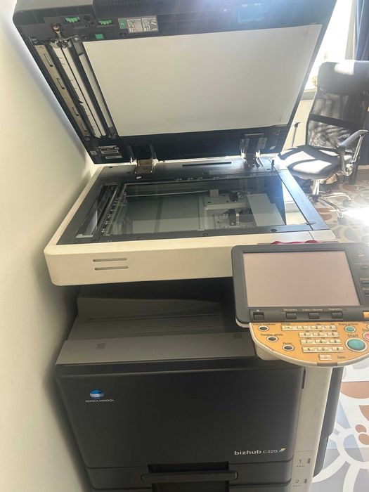 Konica Minolta Bizhub C220