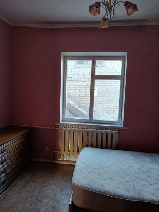 Пропонуємо до продажу  гарний та просторий будинок у м.Шпола.