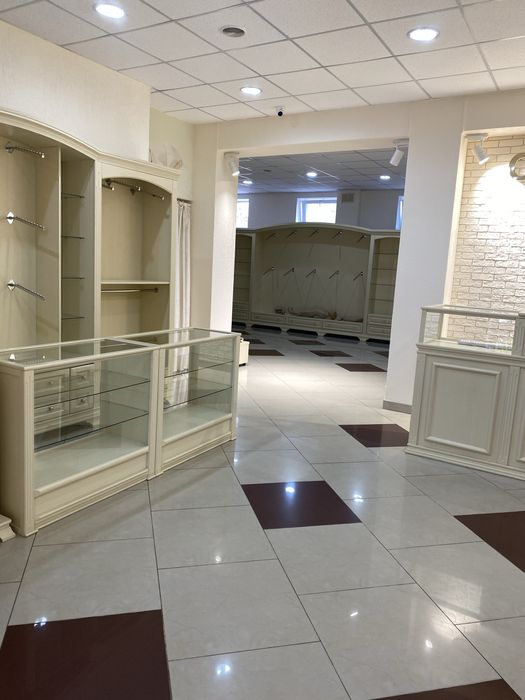 Продаж магазина 140 кв Центр міста
