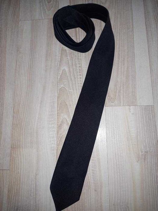 Черный   галстук