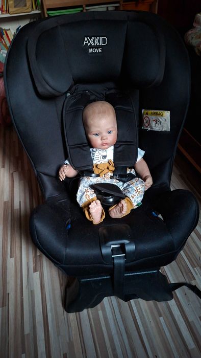 Fotelik samochodowy axkid move 9-25 kg