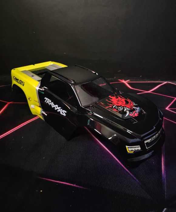 Traxxas Maxx 1:10 v1 karoseria z motywem Cyberpunk