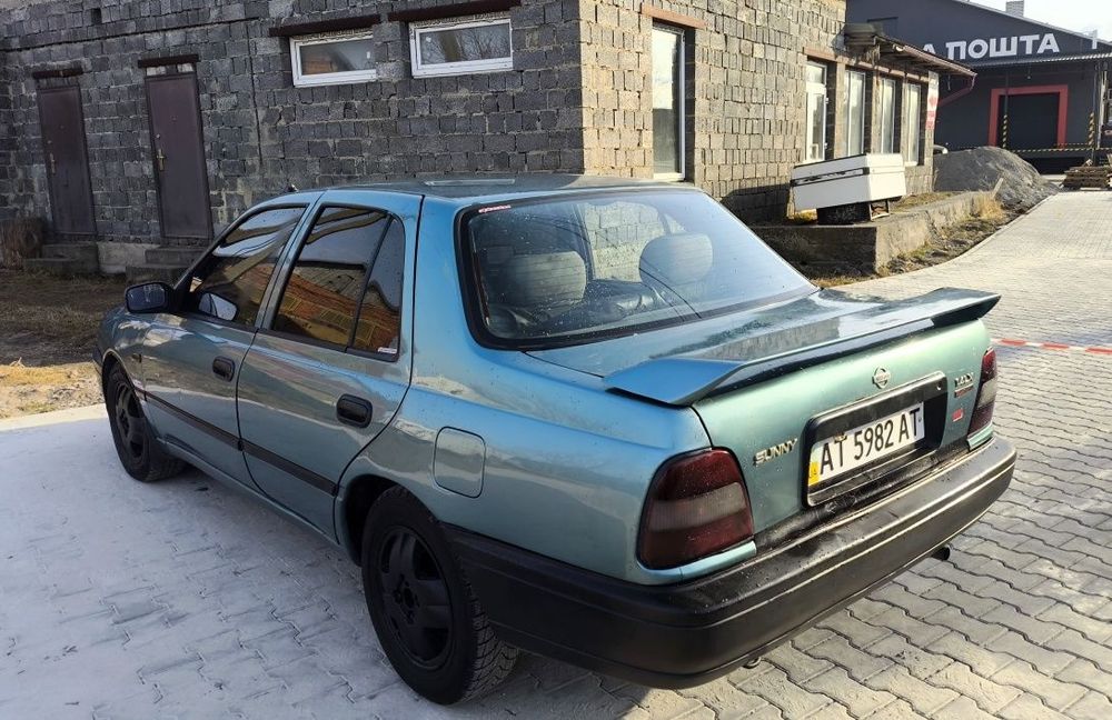 Nissan Sunny 1.4 бензин 1995 рік авто Машина Нісан Санні