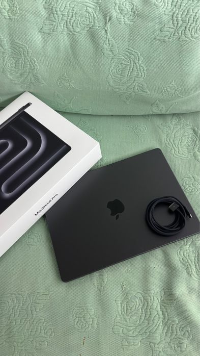 MacBook Pro de 14 polegadas - Preto sideral