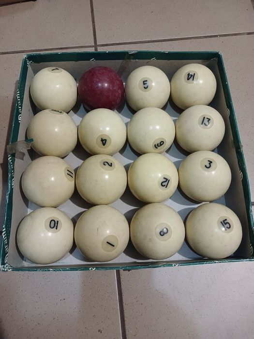 Більярдні кулі Бильярд Шар Арамит стол кий мел сукно лампа полка треуг