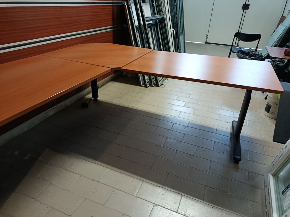 Secretaria escritório em canto