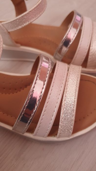 Sandalias como novas
