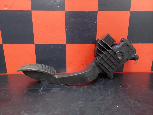 Pedal do acelerador OPEL Corsa D