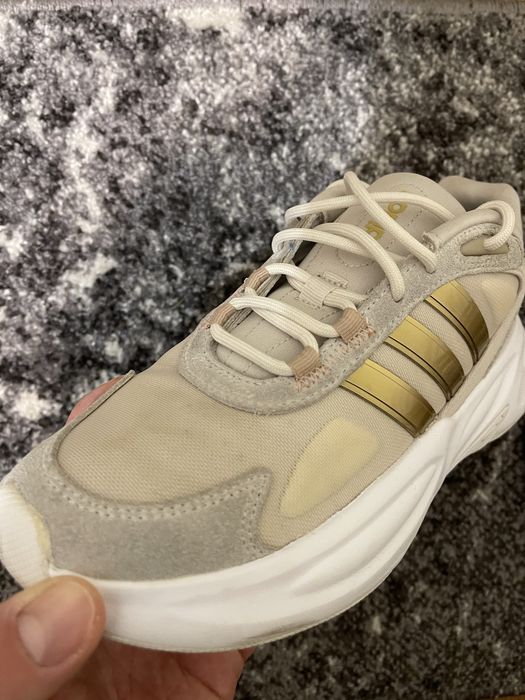 Жіночі кросівки Adidas Ozelle бежеві 38/розмір