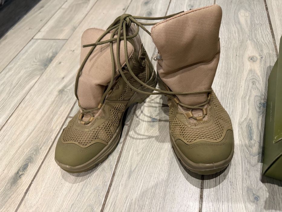 Продам нові берці