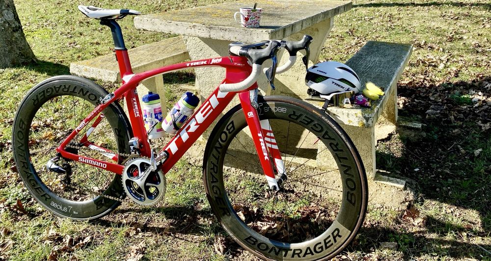 Madone slr 9 w bardzo dobrym stanie wszystkie kola diatepne
