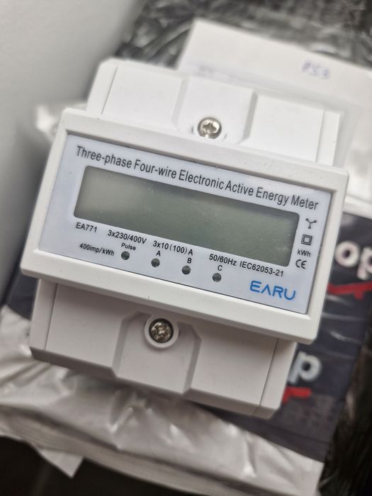 Licznik trojfazowy energi pradu zuzycia