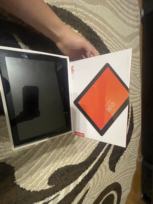 Планшет Lenovo tab E10 2/16gb