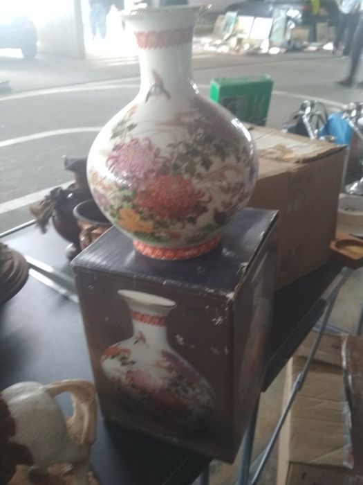 Jarro japonês, com caixa