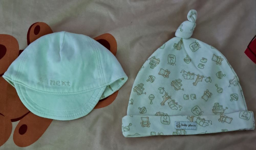 Dwie Czapeczki niemowlęce unisex 6-12 miesięcy