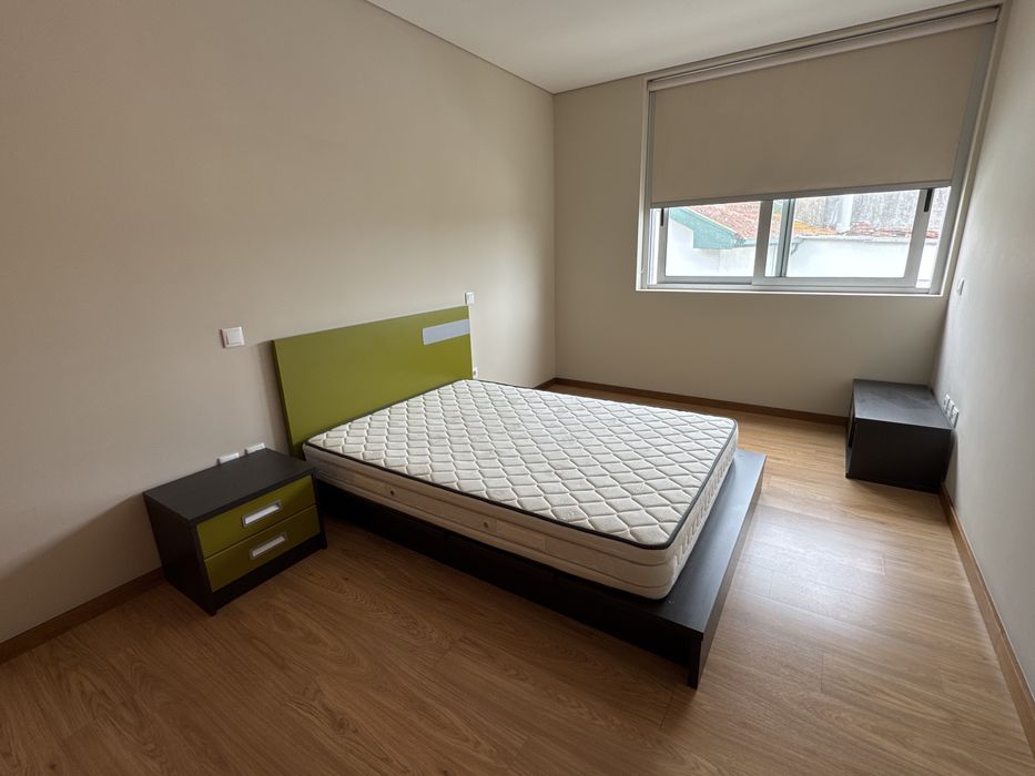 Mobilia de quarto completo com televisão