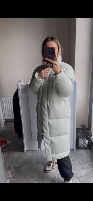 В наявності пуховики calvin klein