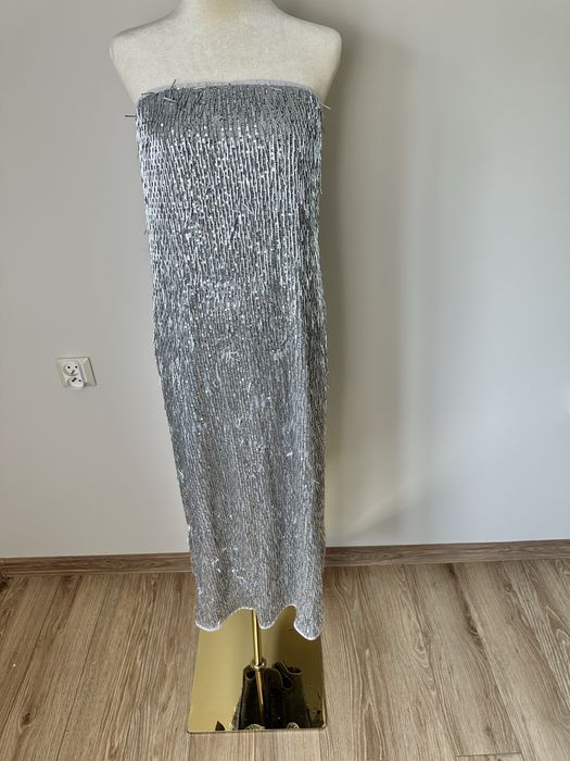 Cekinowa sukienka midi ASOS rozmiar 44 srebrna frędzle cekiny