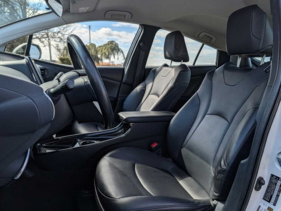 Toyota Prius Prime      2019