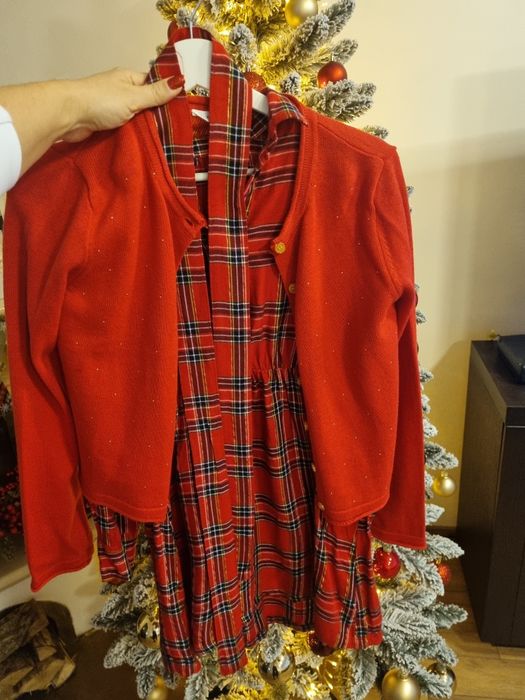 Sukienka  na świeta 152