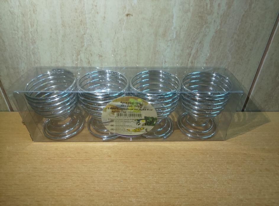 Nowy stojak podstawka kieliszek na jajko - 4 sztuki