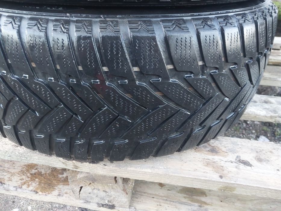 Opony zimowe 205×55×16 2szt+1szt gratis