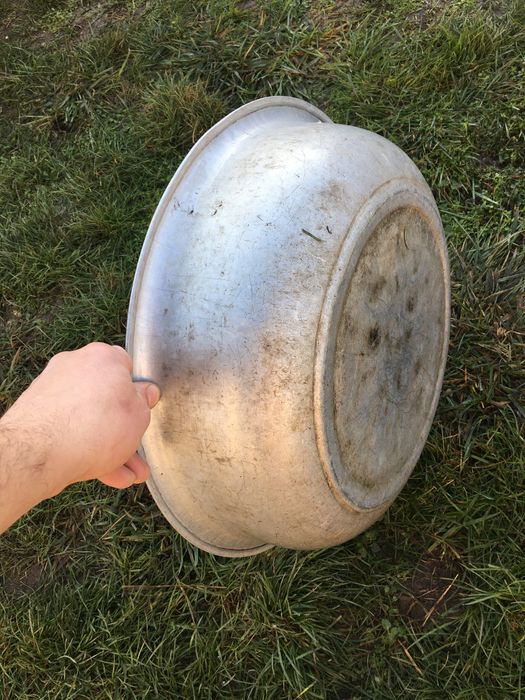 Миска.          .