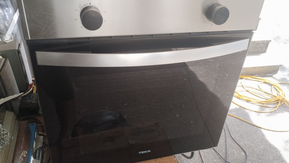 Forno de encastrar a gás de Teka