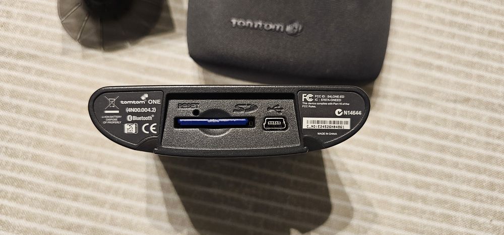 GPS Tomtom One com capa
