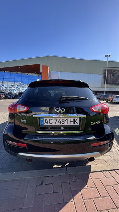 Продам Infinity QX50