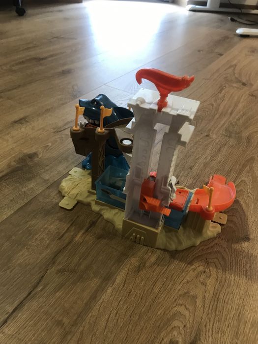 Трек Hotwheels з машинкою