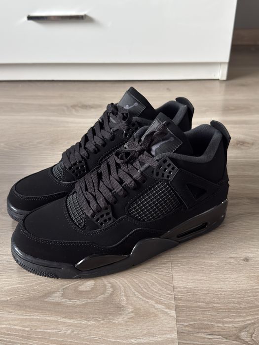 JORDAN 4 black cat