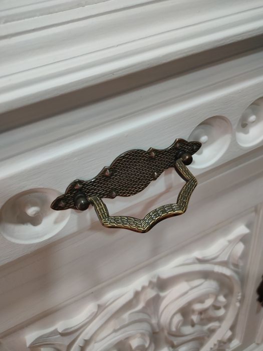 Armário de sala restaurado