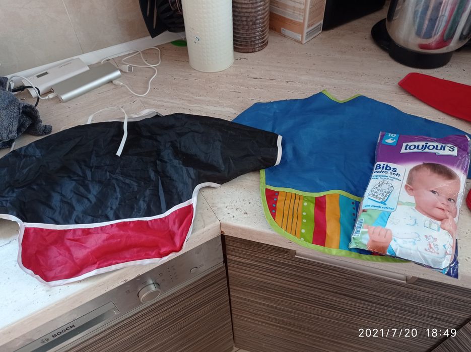 Tomee Tippee 7 sliniakow/fartuszkow , miseczki i naczynia ,ogrzewacz t