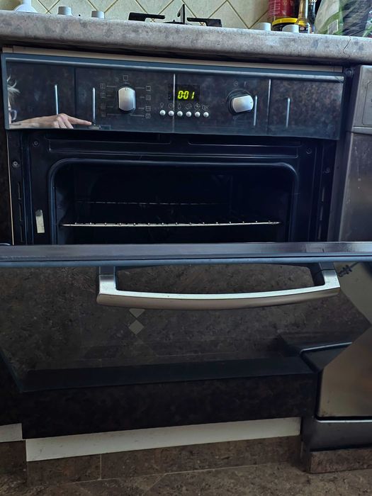 ARISTON piekarnik do zabudowy. Termoobieg, grill, rożen