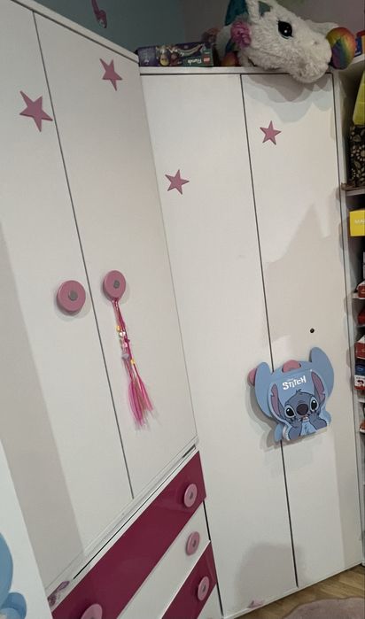 Meble do pokoju dziewczynek