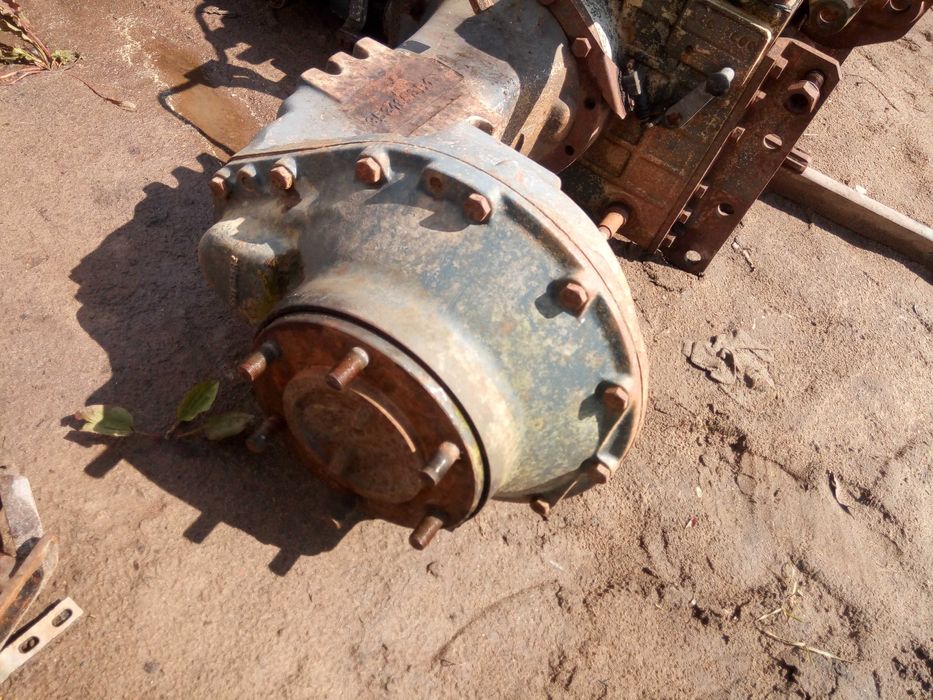 Landini zwolnica tył tylna 7550 i 8550  Massey ferguson  284 i 294