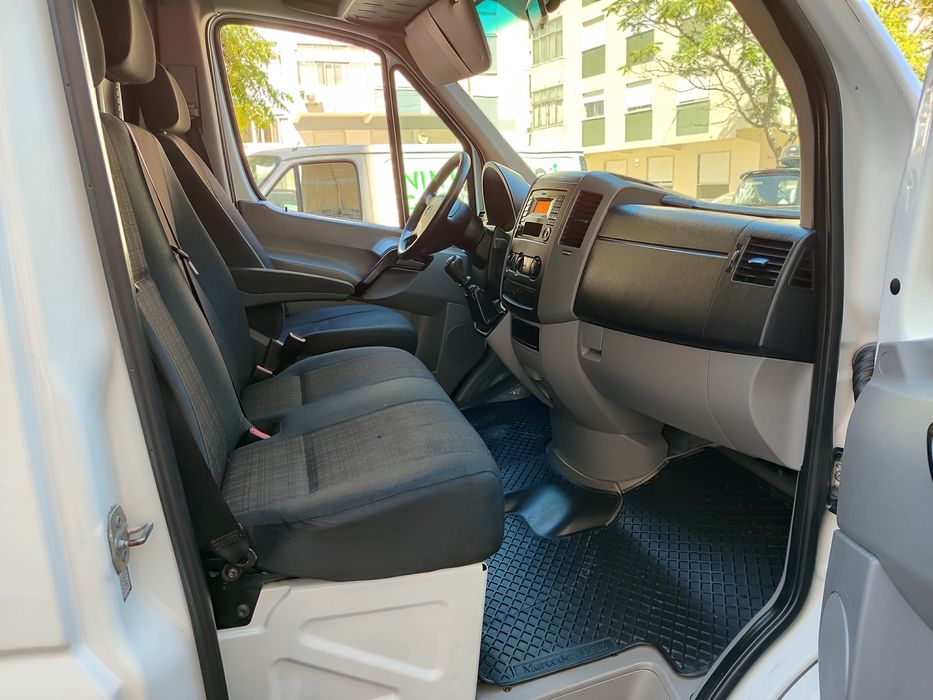 Mercedes- Benz Sprinter
