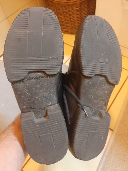 Buty męskie Samsonite.