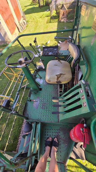 Kombajn zbożowy John Deere 930