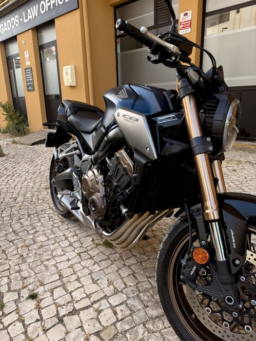 CB 650 r neo café 2022 como nova