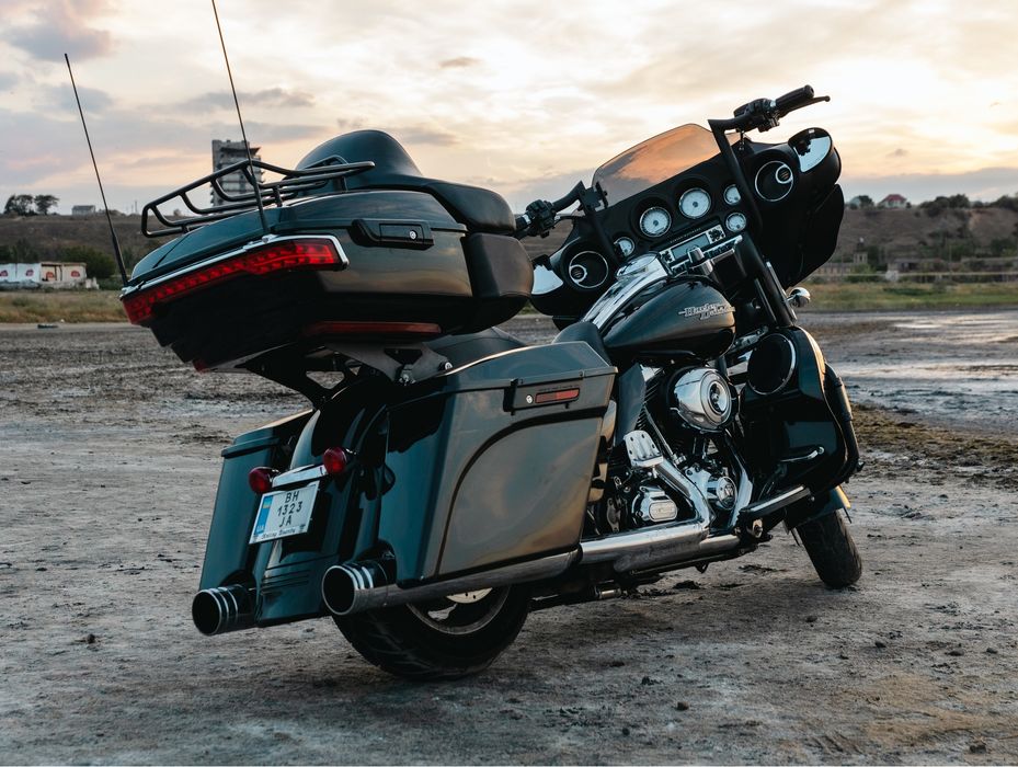 Продам Harley Davidson Street Glide