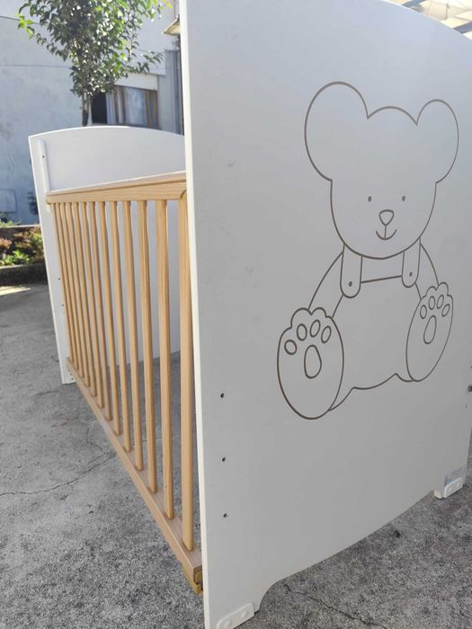 Cama para bebê completo nova