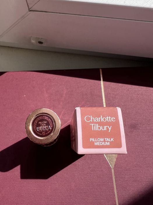 Олівець помада Charlotte tilbury pillow talk