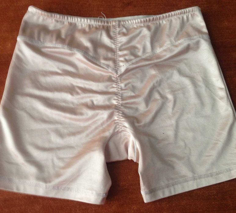 Женские утягивающие шорты нижнее бельё.