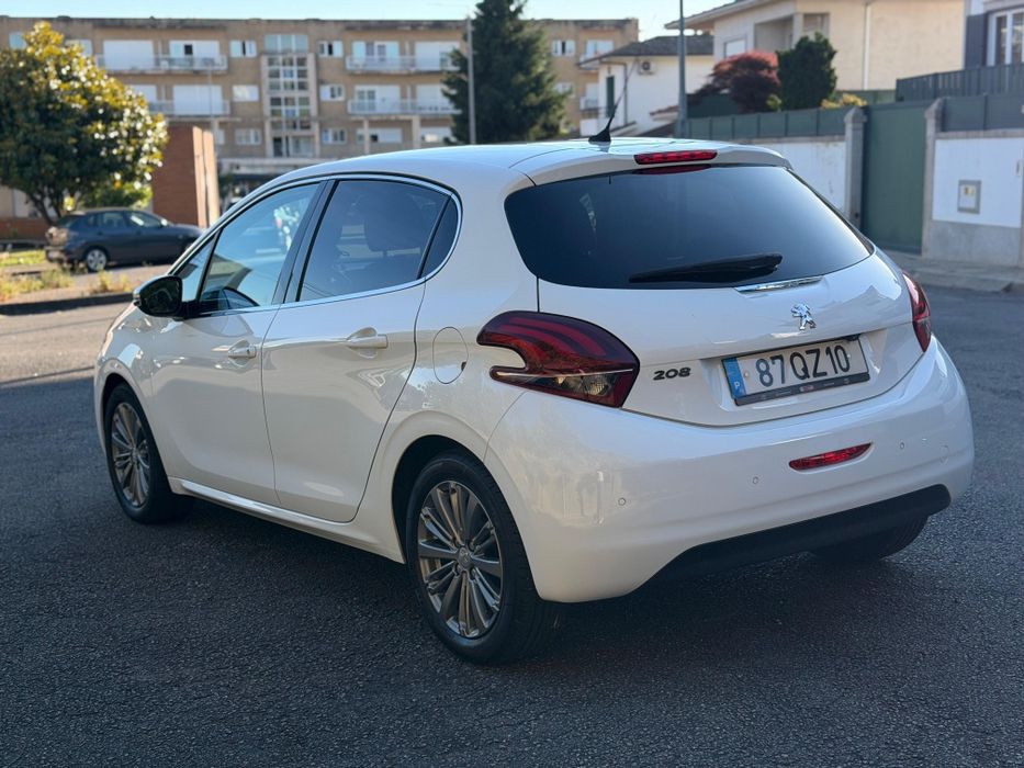Peugeot 208 allure